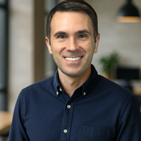 Zach Walker headshot